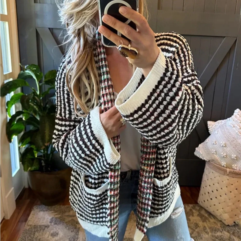 Womens Oversized Cozy Crochet Stitch Black White Yarn Knit Cardigan Sweater Boho - Picture 4 of 10